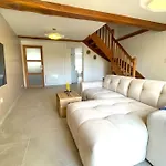 La Touzetterie Avec Spa-cour Privee * Saint-Jean-d'Angely