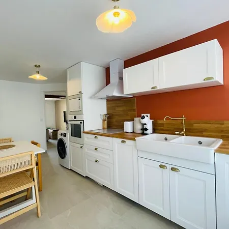 La Touzetterie Avec Spa-cour Privee